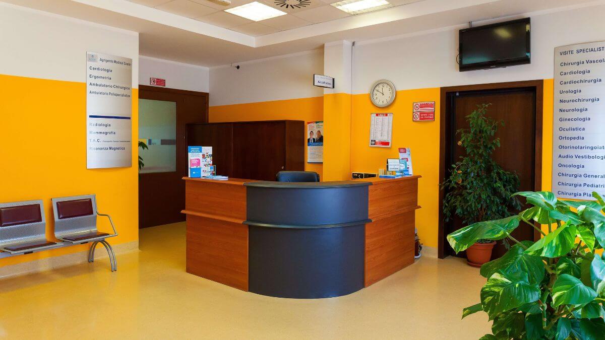 Reception e sala d’attesa dell’Agrigento Medical Center